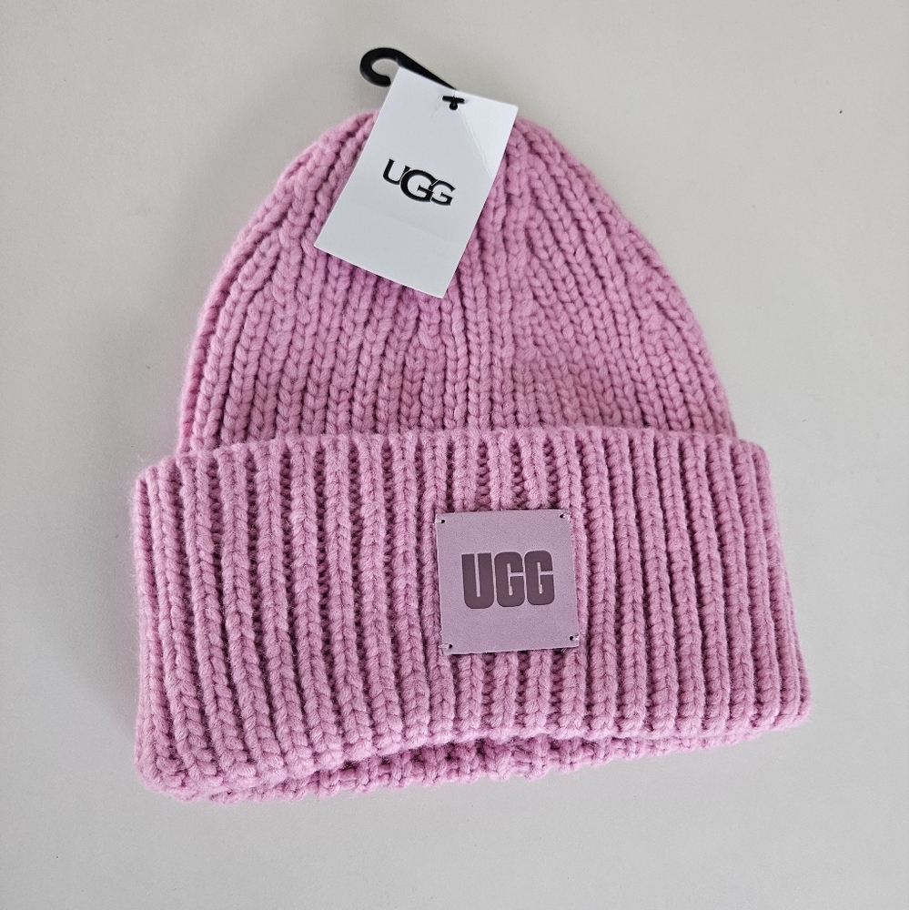 New UGG Rib chunky barbie beanie pink